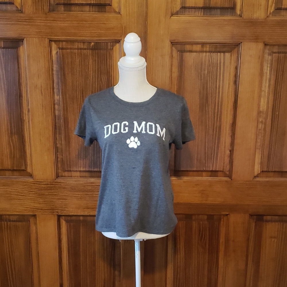 Gray Dog Mom T-Shirt